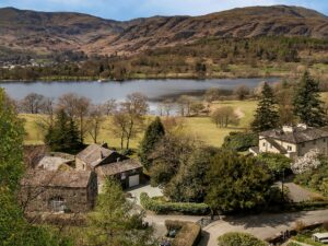 Family friendly 2 bedroom property with waterside views in Coniston, 8.8 miles South East of Scafell Pike