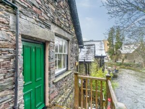 4 star 2 bedroom property with waterside views in Grasmere, 7.6 miles East of Scafell Pike