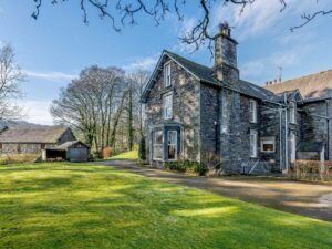 Family friendly 4 bedroom property in Hawkshead, 9.8 miles South East of Scafell Pike