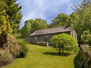 5 star 1 bedroom property with a hot tub in Coniston, 8.8 miles South East of Scafell Pike