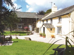 Family friendly 2 bedroom property in Hawkshead, 9.3 miles South East of Scafell Pike