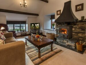 Family friendly 5 bedroom property with waterside views in Coniston, 8.8 miles South East of Scafell Pike