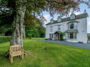 Family friendly 10 bedroom property in Stair, 9 miles North East of Scafell Pike